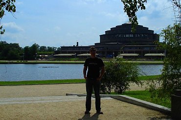 Hala Ludowa - wzniesiona w latach 1911-1913; jako wyjątkowe osiągnięcie konstrukcyjne i architektoniczne wpisana na listę UNESCO #HalaLudowa