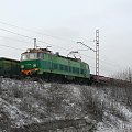 ET22-615 mija po torze niewłaściwym oczekującego na semafor wjazdowy do Kochłowic gagarina (M62-1241)
