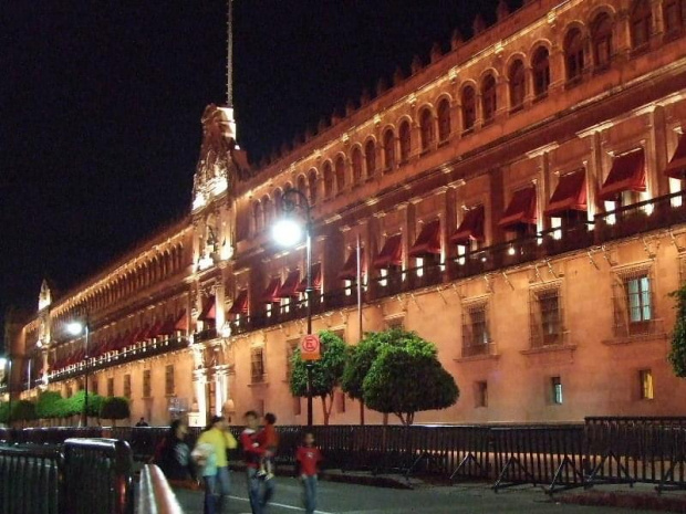 Przy Zócalo... #MiastoMeksyk #MexicoCity #Zócalo