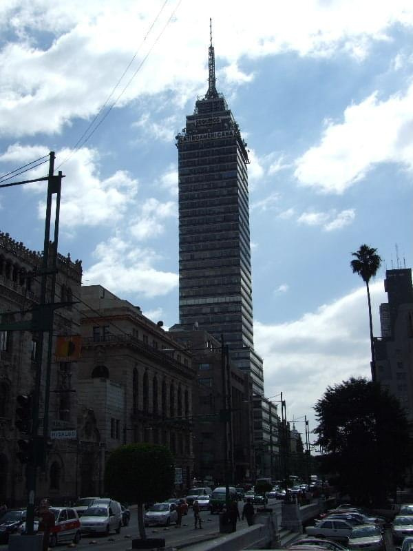 Przy Eje Central... #MiastoMeksyk #MexicoCity #CentroHistorico