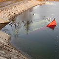 #wrak #łódka #woda #Sosina #czerwony #zima #Jaworzno