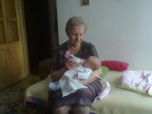 Moja pierwsza wizyta u Babci i Cioci!!!:)