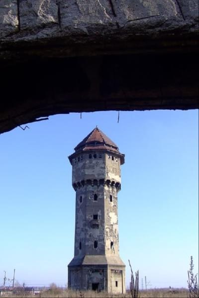 Huta Szopienice - wieża z nieco większej odległości