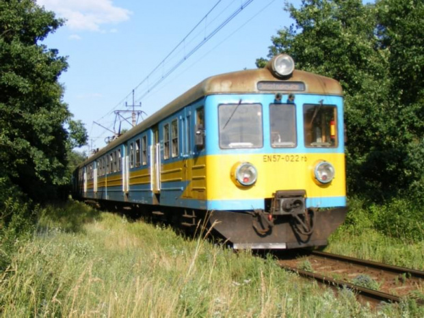 17.06.2007 Szlak Siechnice-Zakrzów-Kotowice
EN57-022 jako poc. rel. Wrocław Główny-Jelcz Laskowice