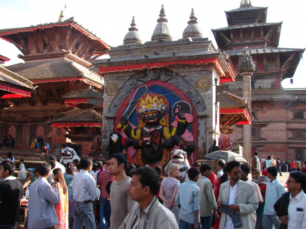 Hannuman Dhoka Durbar Sqare, Kathmandu - czarny Bhajrawa - jedna z postaci Śiwy