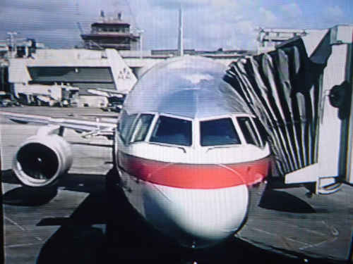 Boeing 757 przed lotem Mia Cun na terminalu Miami International;before starting to Mexico from Miami