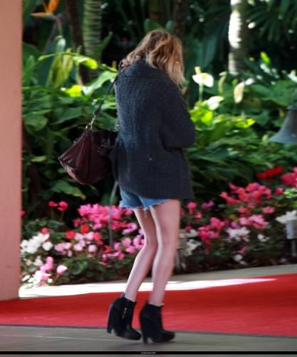 MK arriving at the Beverly Hills hotel in Beverly Hills-paparazzi luty 2008