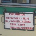 Historyczna tablia Portowca z Gorzowa Wlkp. Jakość zła lecz zdjęcie robione z pociągu.