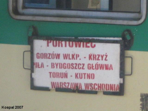 Historyczna tablia Portowca z Gorzowa Wlkp. Jakość zła lecz zdjęcie robione z pociągu.