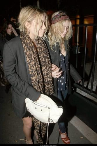 MK and Ash leaving Fendi Store party in Paris-paparazzi marzec 2008