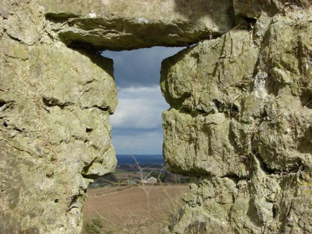 Rock of Dunamase w Head