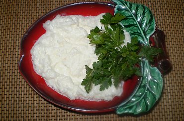 Surówka z białej rzodkwi.Przepisy: www.foody.pl , WWW.kuron.pl i http://kulinaria.uwrocie.info/ #surówki #jedzenie #kulinaria #BiałaRzodkiew