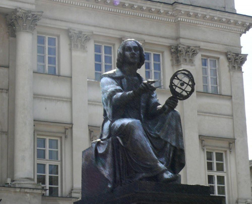 Kopernikus przed Pałacem Staszica - WARSZAWA 2007