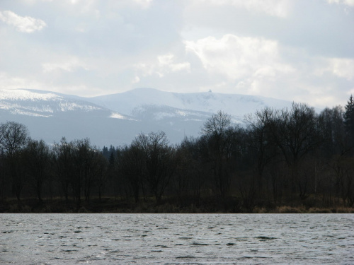 Karkonosze nad wodą #przyroda #natura #krajobraz #NadWodą #jezioro #woda #widok #góry #karkonosze #JeleniaGóra #wojanów #niebo #chmury #DolnyŚląsk