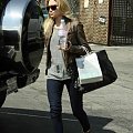 Ashley leaving the Neil George Hair Salon-paparazzi kwiecień 2008