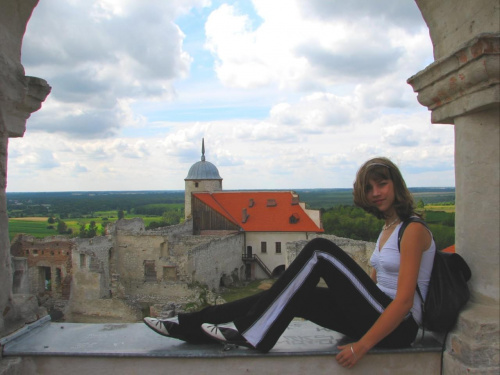 Ania na zamku w Janowcu
