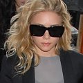 Ashley leaving CFDA event-paparazzi maj 2008