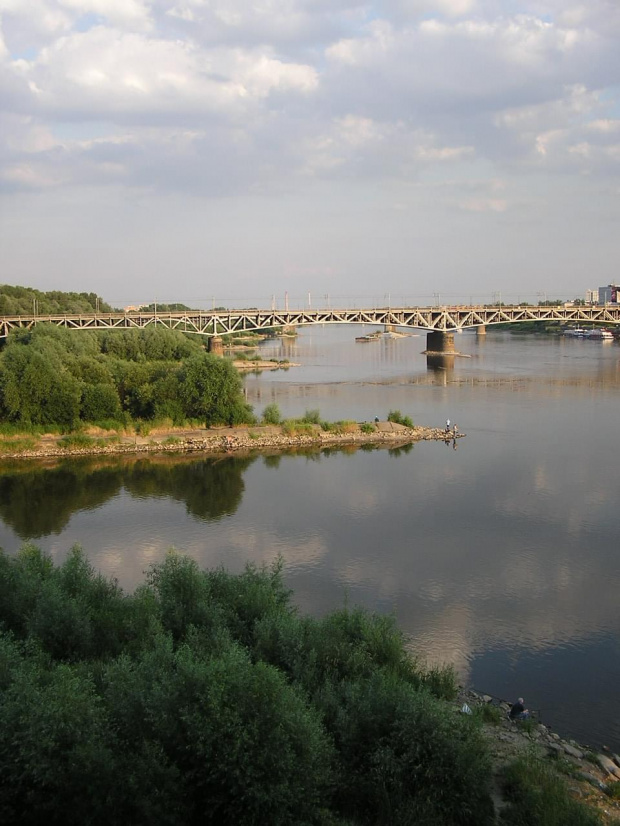 Panorama na Wisłę i most kolejowy w Warszawie #Wisła #rzeka #most #MostKolejowy