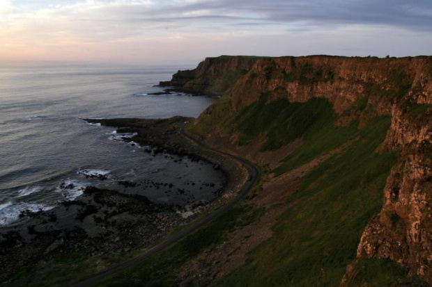 Giant's Causeway o zmierzchu #wybrzeże