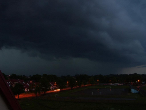 Shelf cloud