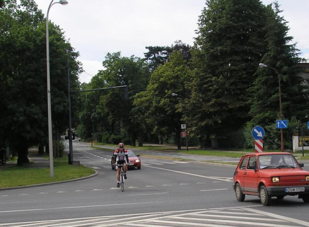 Tadeusz przybywa na miejsce spotkania