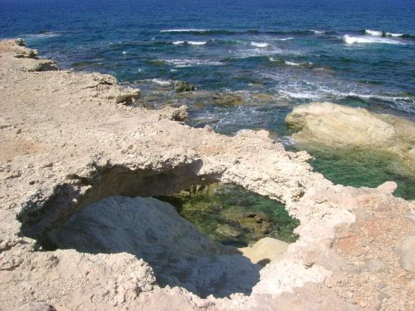 Cypr #cypr #pafos #morze #biale #egzotyka #skaly #groty #wakacje2007