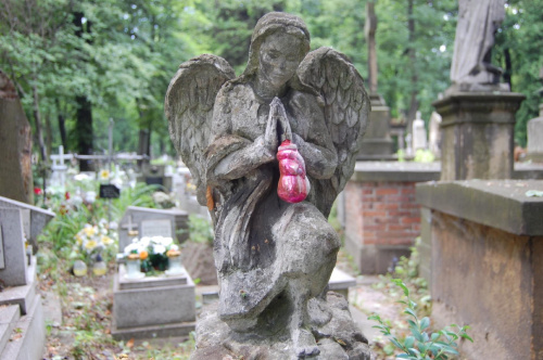 Anioł stróż #Anioł #stróż #cmentarz #ŚwiętyMikołaj #BombkaChoinkowa