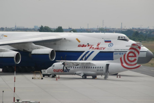 RA-82075, AN-124-100 Rusłan, SP-EDD, ATR-42-500