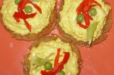 Żółta pasta do kanapek.Przepisy na : http://www.kulinaria.foody.pl/ , http://www.kuron.com.pl/ i http://kulinaria.uwrocie.info #przekąski #pasty #jajko #kukurydza #śniadanie #kolacja #jedzenie #gotowanie #kulinaria #PrzepisyKulinarne