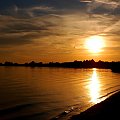 "gdy zgaśnie słońce... gdy pęknie niebo... nikt się nie dowie po co i dlaczego..." #jezioro #zachód #Poraj