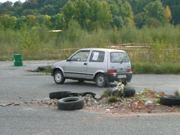 Kręciołek w Dobczycach 30.09.07 Załoga Wójcik/ Szelerewicz fiat CC 700 :)