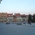 Kamieniczki przy Rynku #Sandomierz #Polska #Rynek #kamienice #Ratusz #renesansans #kotwica #studnia