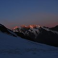 Wschód słońca w Alpach. Kolejne podejście na czterotysięcznik Weissmies 4023 #wakacje #góry #Alpy #lodowiec #treking #Szwajcaria #WschódSłońca #Weissmies