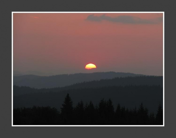 http://beskidtrek.pl/2008/09/22/wschod-slonca-na-bedoszce-wielkiej