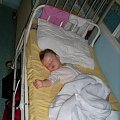 U mamy w łóżku jest wygodniej. Szkoda tylko, że barierka jest zepsuta