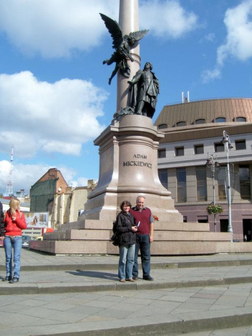 Pomnik Mickiewicza we Lwowie.