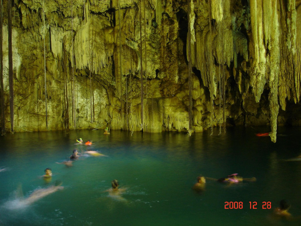 Cenotes czyli podwodne jaskinie