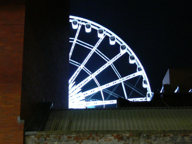 belfast eye and xmas tree