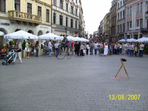 #Wawel #Kraków #Zabytki #Sukiennice #Rodzina #Rynek #Hejnał #KościółMariacki #Wieża #Smok #Pomnik