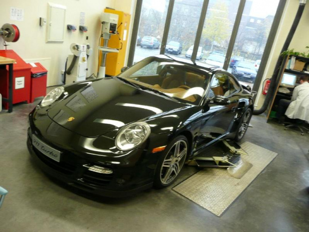 Porsche 911 Turbo, egzemplarz do nauki, choć niczym nie różni się od normalnego Porsche