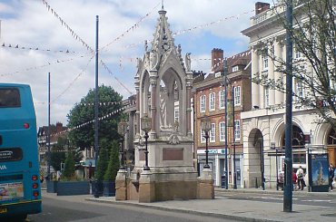 Coś jak mini kapliczka (?). Centrum Maidstone. #Anglia #Maidstone #krajobrazy #widoki #zabytki