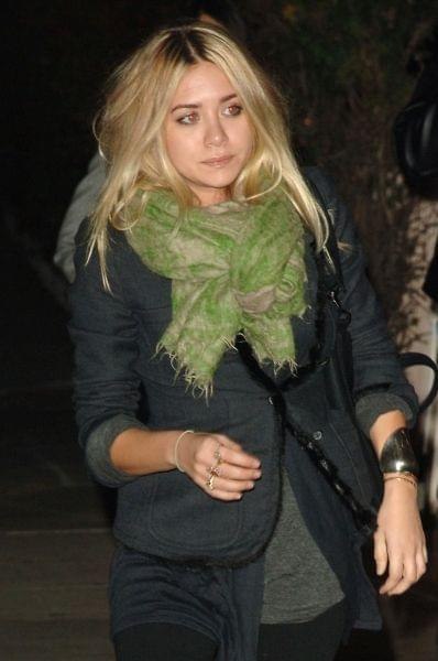 Ashley steps out to new hotspot Comme Ca in Hollywood-events listopad 2007