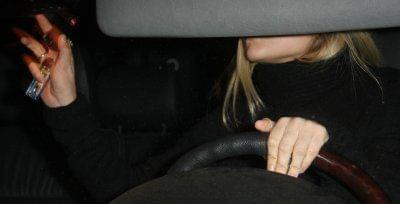 Ashley leaving Neil George Hair Salon-paparazzi grudzień 2007